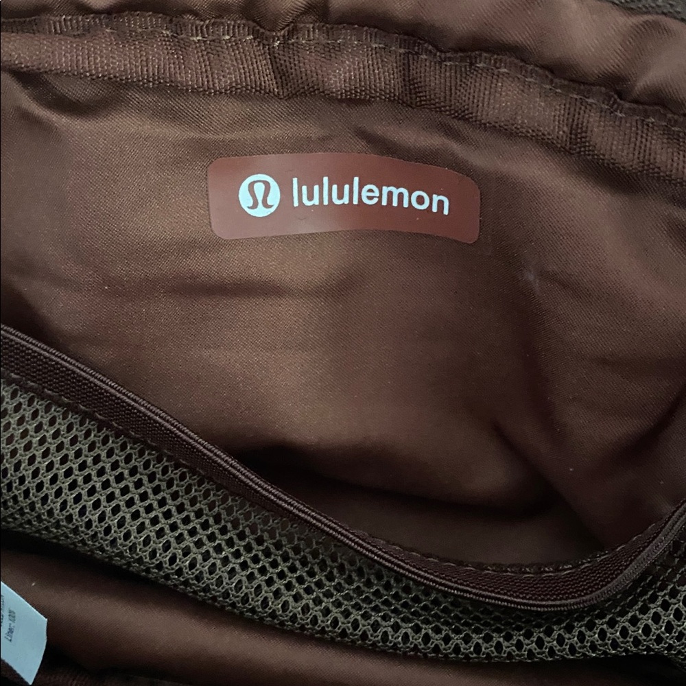 lululemon athletica Chocolate Fleece Travel Bag - Picture 8 of 8